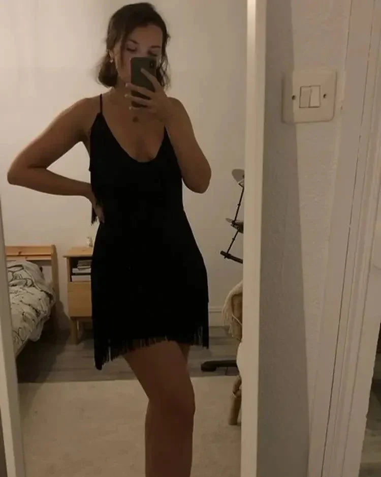 Vestido Feminino Curto em Decote em V - India