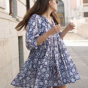 Vestido Curto Solto Estampado de Meia Manga Floral - Mirela