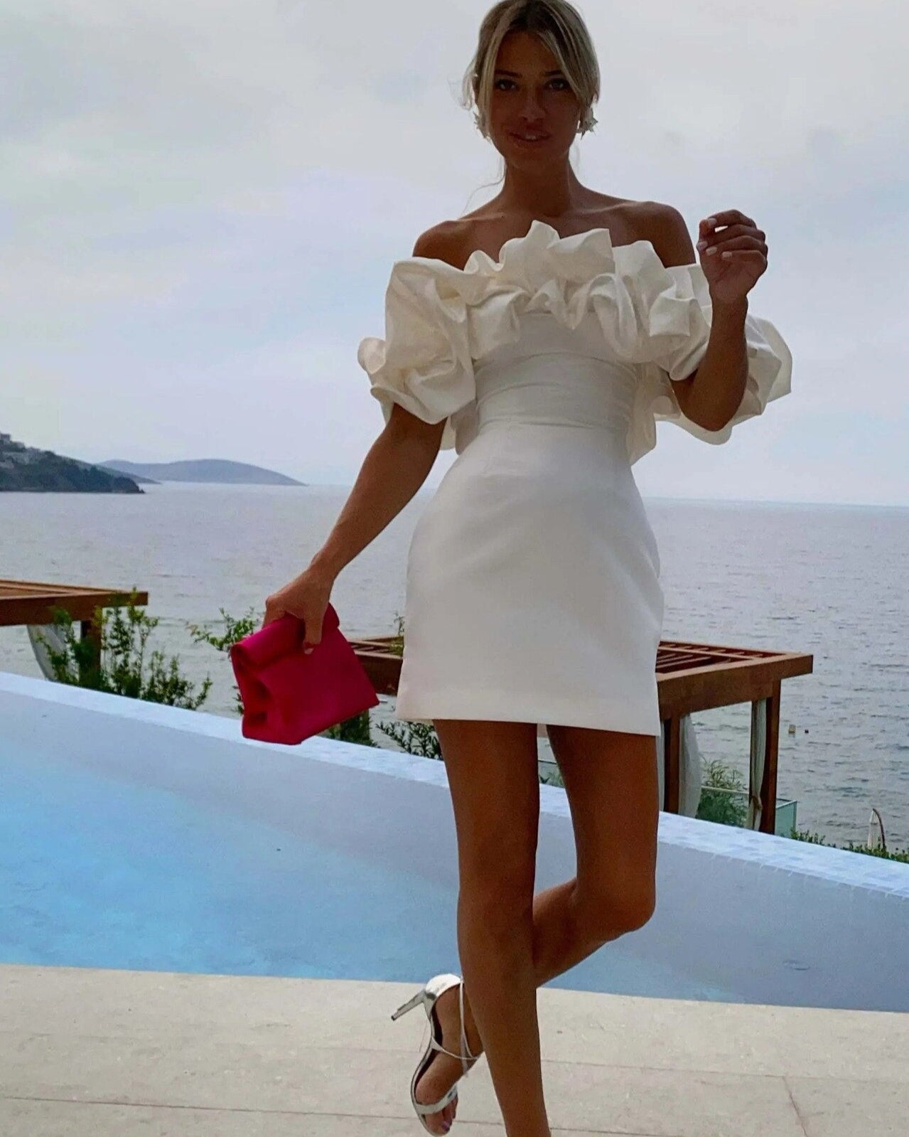 Vestido Curto Feminino com Caimento Perfeito - Isadora