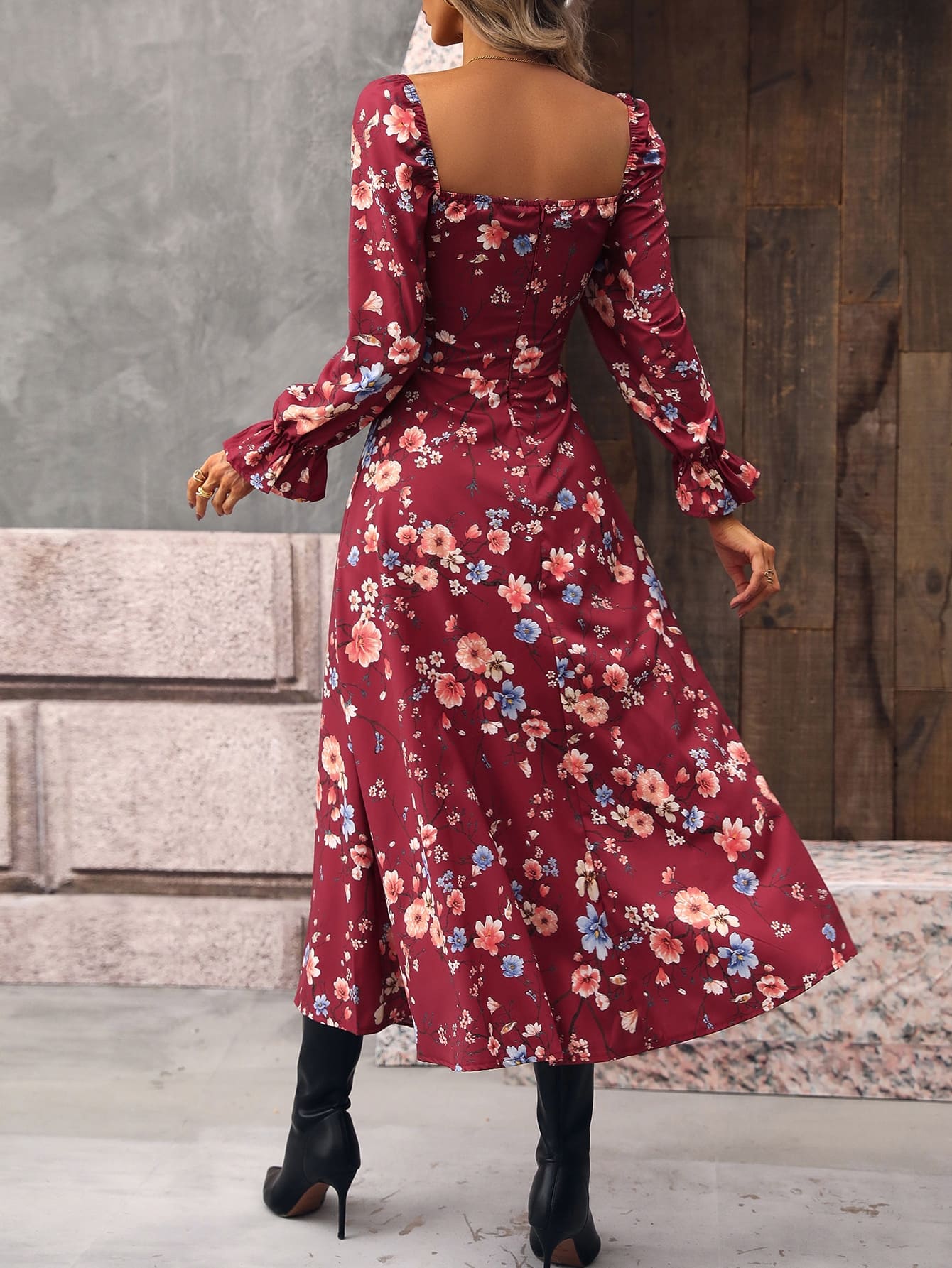 Vestido Feminino Midi Floral Atemporal -  Flores do Campo